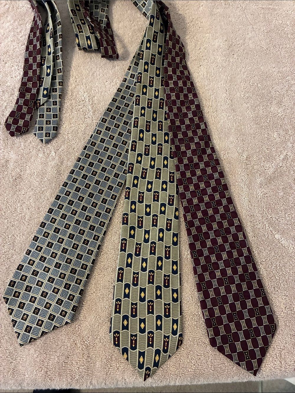 Geoffrey Beene lot of 3 Silk‎ Ties in Burgundy, Sage, and Steel Blue